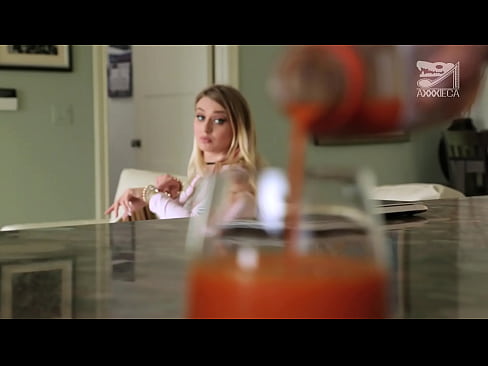 ❤️ Καυτό κορίτσι με μεγάλα βυζιά και σφιχτό μουνί παίρνει πούτσο από loser, αλλά πολύ σκληρά Σούπερ πορνό ️